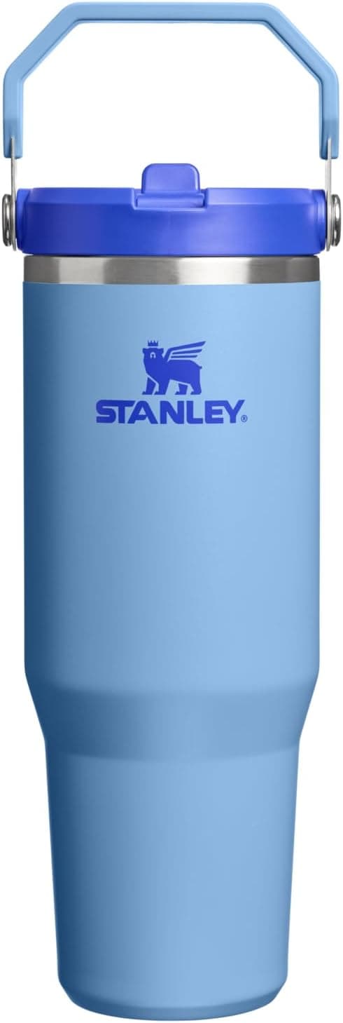 Vaso con pajita abatible STANLEY IceFlow 2.0, 30 oz, cielo azul | Asa de fácil transporte | Tapa giratoria y pajita abatible | Botella de agua resistente a fugas | Acero inoxidable aislado | Sin BPA