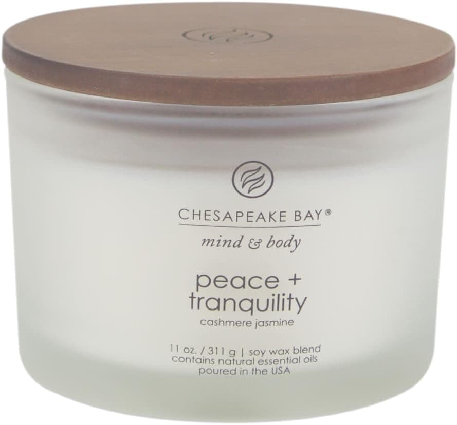 Chesapeake Bay Candle Vela perfumada Paz + Tranquilidad (jazmín de cachemira) Tarro de mesa de centro de 3 mechas