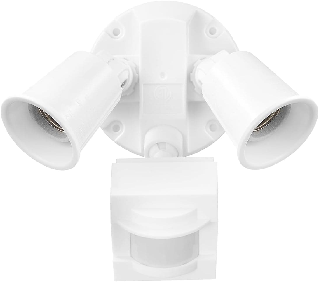 Globe Electric 17000269 Luz de inundación de seguridad con sensor de movimiento cableado blanco de doble cabezal, 110 grados, 240 W, foco, luces para exteriores y exteriores de la casa