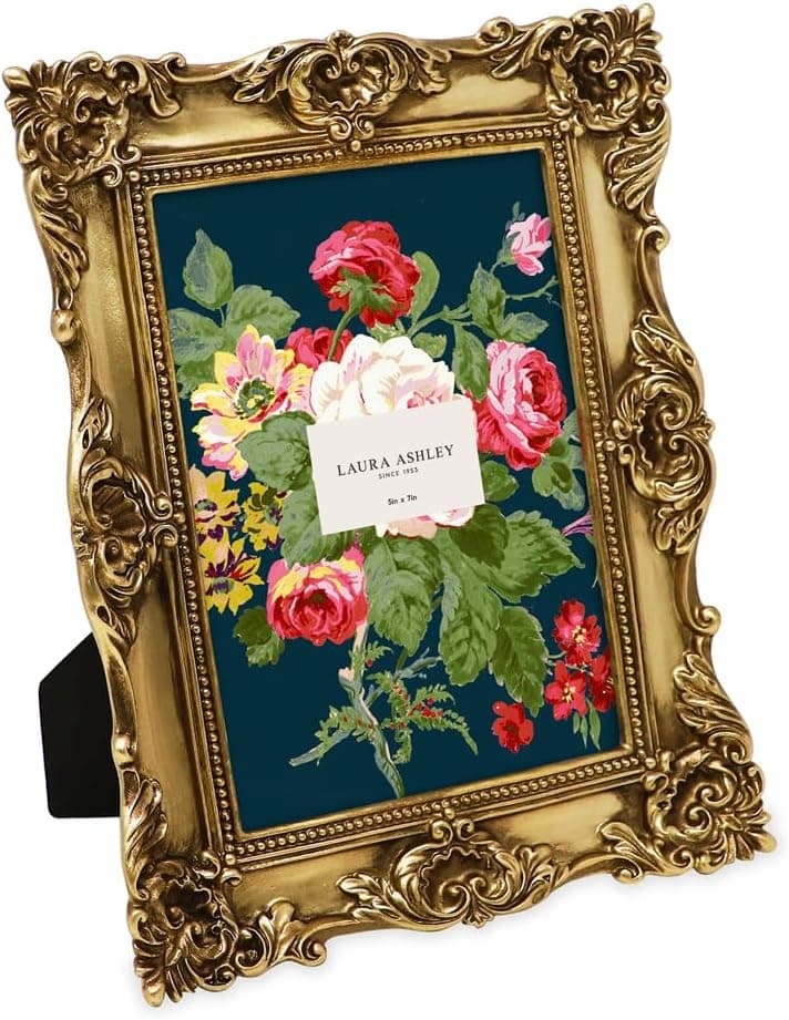 Laura Ashley Marco de fotos hecho a mano con textura adornada en oro de 5 x 7 con caballete | Marco de fotos de resina hecho a mano para mesa y pared, decoración del hogar con diseño floral, galería de fotos (5 x 7, dorado)