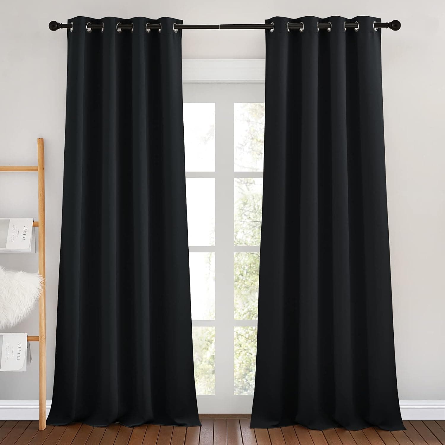 NICETOWN Paneles de cortina opacas para patio, con aislamiento térmico, cortinas opacas con ojales, persianas ligeras, tratamientos de ventana para oscurecer la habitación para villa/cabaña (2 paneles, 46 x 90, negro)