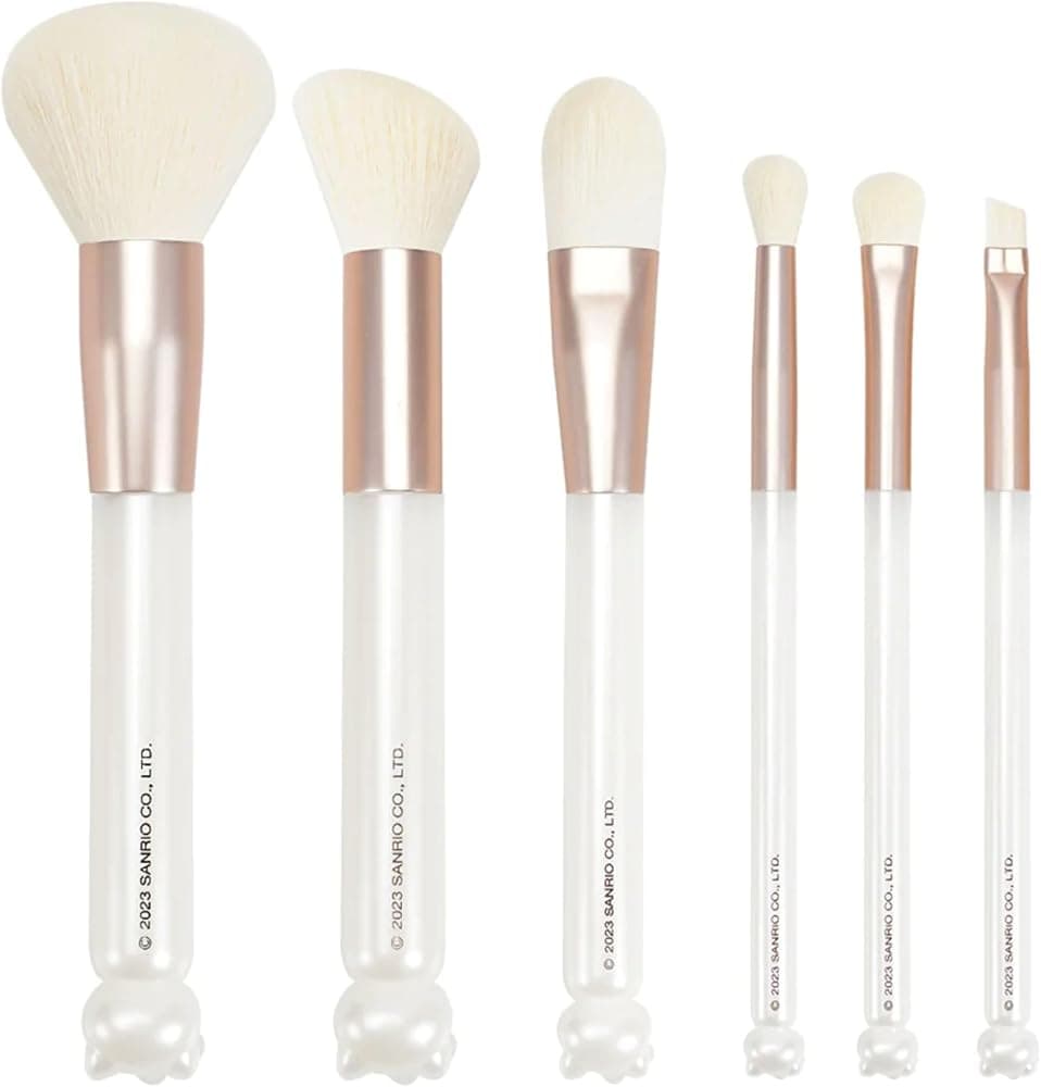 Impressions Vanity Juego de 6 brochas de maquillaje con icono Kawaii de Hello Kitty y virola de aluminio, brochas de maquillaje súper suaves para base, polvo facial, mezcla, sombra definida, sombra de ojos (blanco)