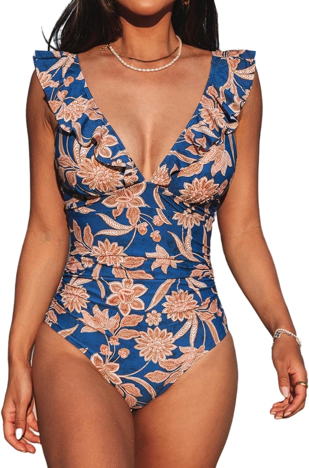 CUPSHE Traje de baño de una pieza para mujer con cuello en V y barriga fruncida