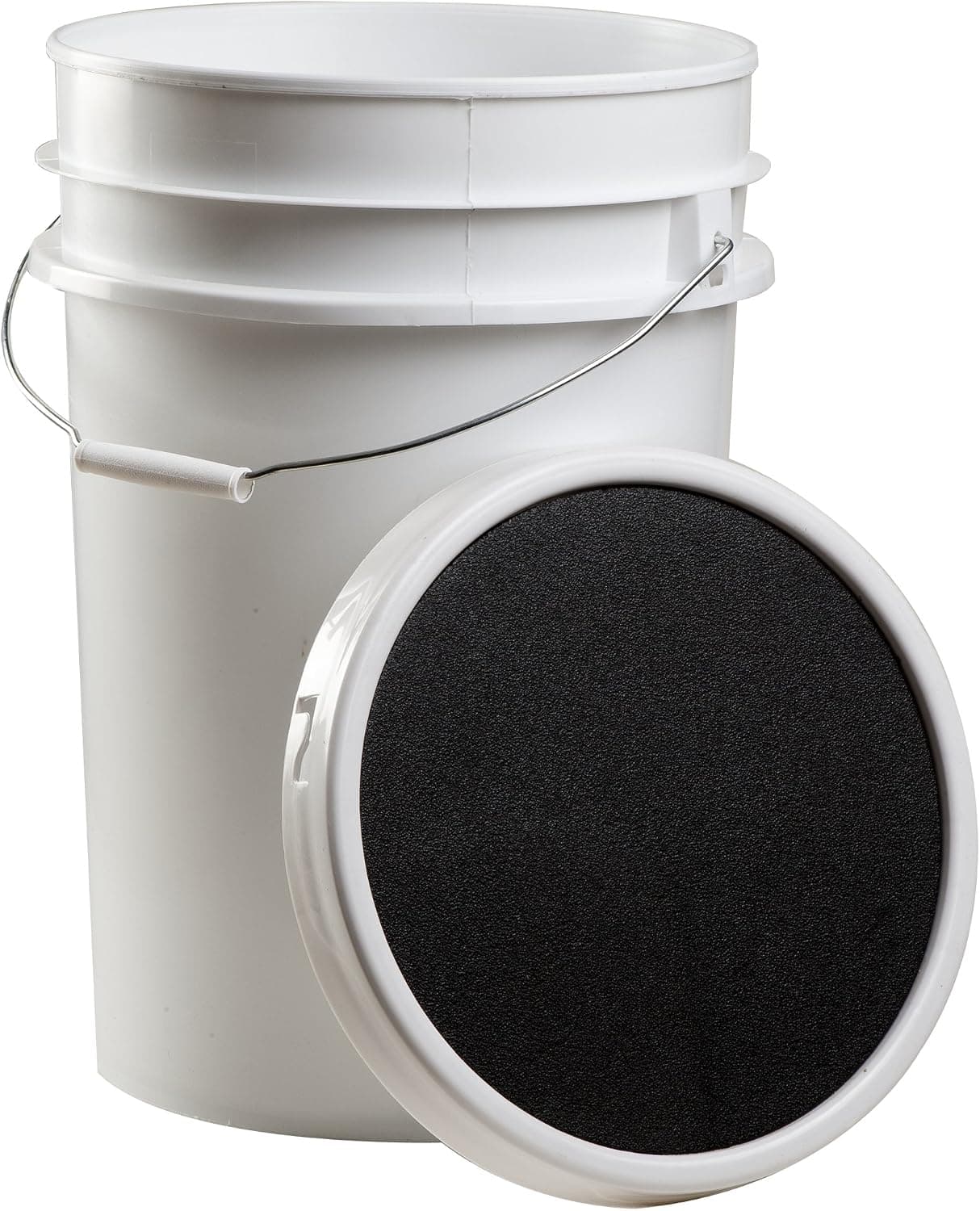 Champion Sports Cubo de 6 galones con tapa de asiento suave acolchada - Construcción duradera - Pelotas no incluidas - Ideal para béisbol, softbol, ​​T-Ball, pelotas de práctica y lacrosse - Blanco