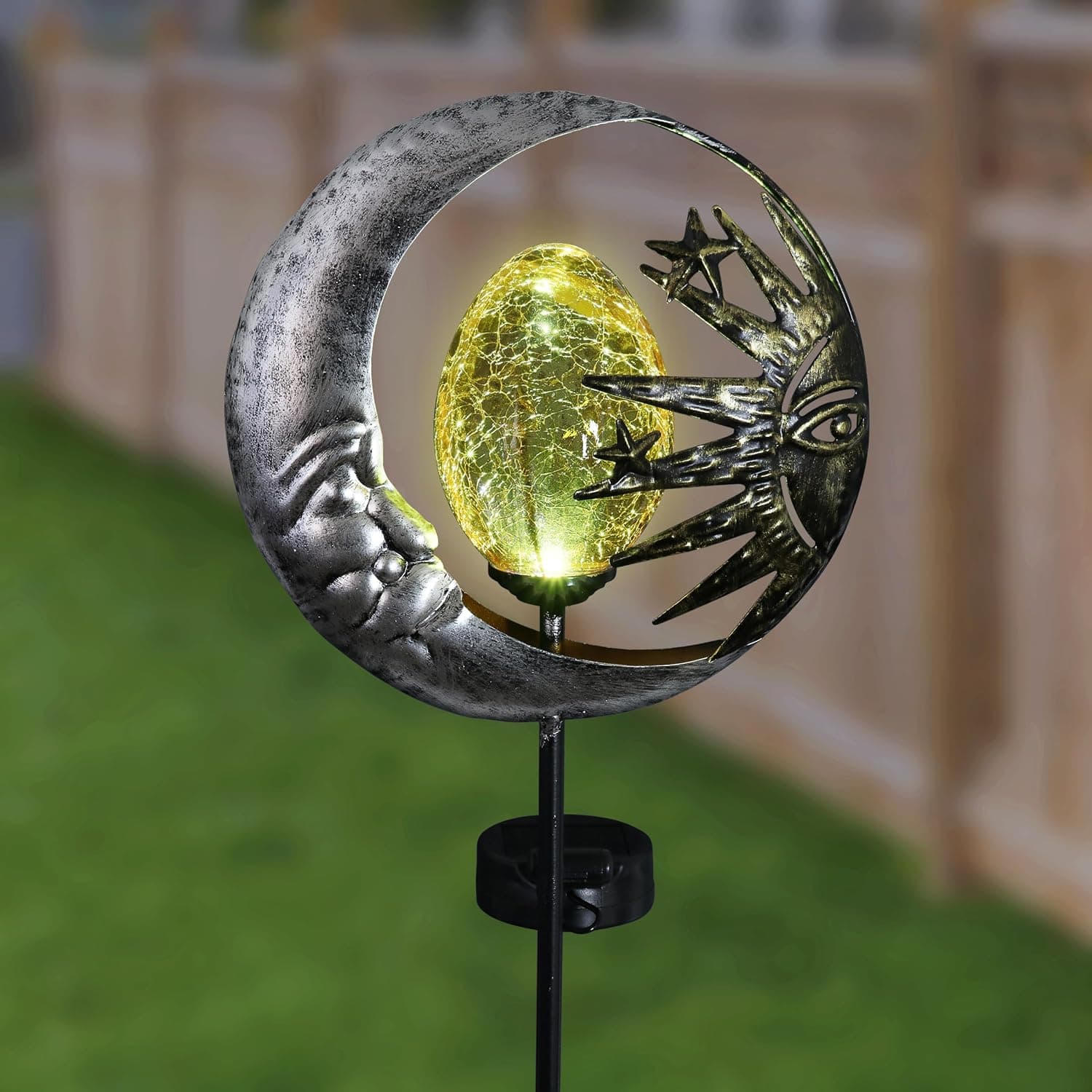 Exhart Estaca de jardín, escultura solar de jardín de sol y luna, orbe de cristal craquelado ámbar LED, decoración de césped al aire libre de metal plateado y arte de patio, 8.5 x 3 x 38 pulgadas