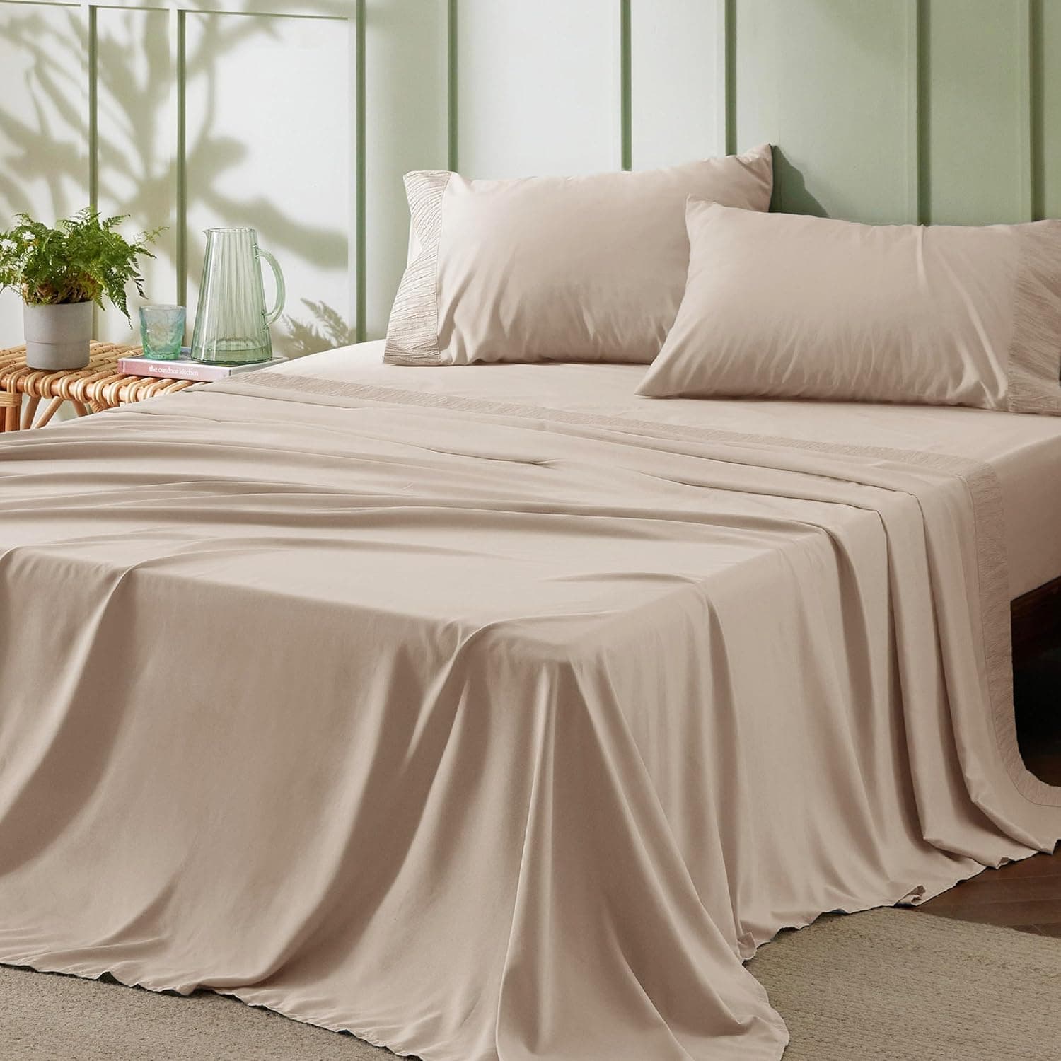 Bedsure California King Juegos de sábanas - 4 piezas suaves, transpirables, refrescantes | Ropa de cama de lujo para hotel, Oeko-Tex, fácil cuidado, bolsillo profundo, resistente a la decoloración, resistente al encogimiento, robustez, diseño en relieve