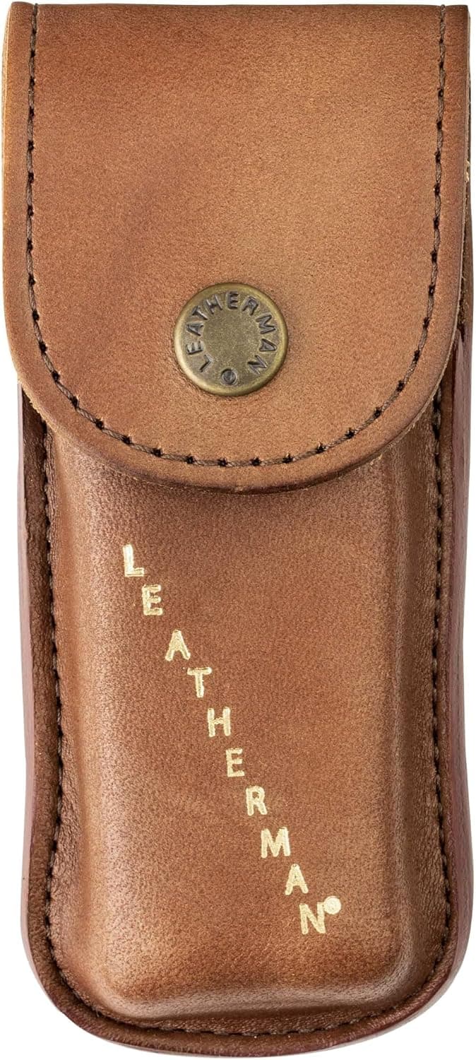 Funda a presión de cuero LEATHERMAN Heritage para multiherramientas, marrón, mediana | Cuero marrón genuino, cierre a presión, se adapta a multiherramientas de tamaño mediano, estilo clásico EdC con logotipo en relieve