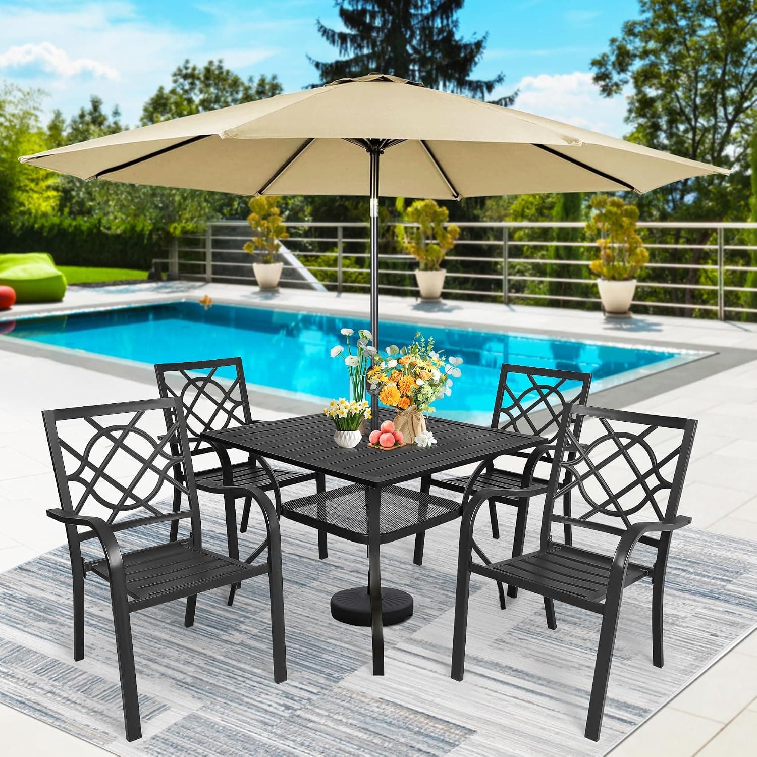 SUNCROWN Juego de 6 sillas y mesa de hierro forjado para exteriores, muebles de comedor para patio, 4 sillas de metal apilables, 1 mesa de bistró con listones de acero y 1 sombrilla marrón de 9 pies para terraza de jardín